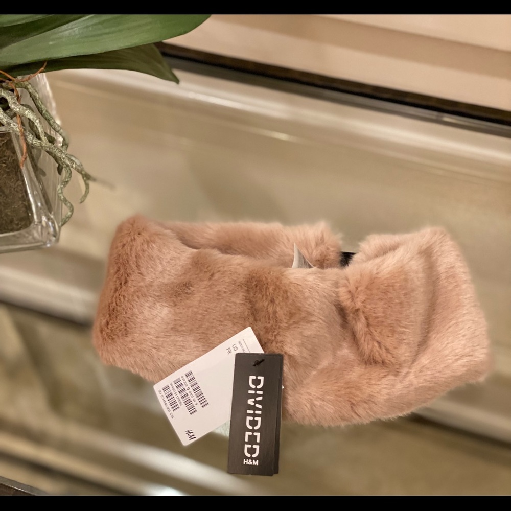 NWT Faux *FUR* Headband: Winter Pink